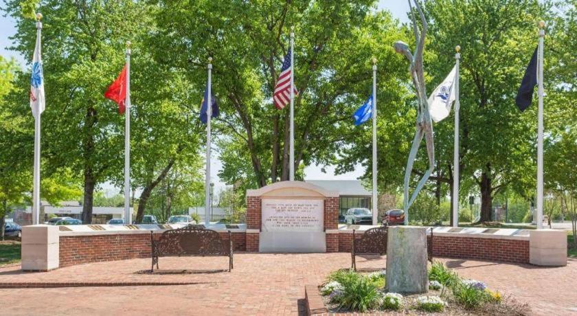 Clarion Pointe - Greensboro Coliseum Area Екстериор снимка